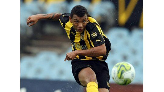 La U de Chile ganó 2 a 1 y dejó a Peñarol sin Copa