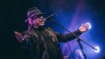 Melogno en el concierto con la Triple Nelson en 2018