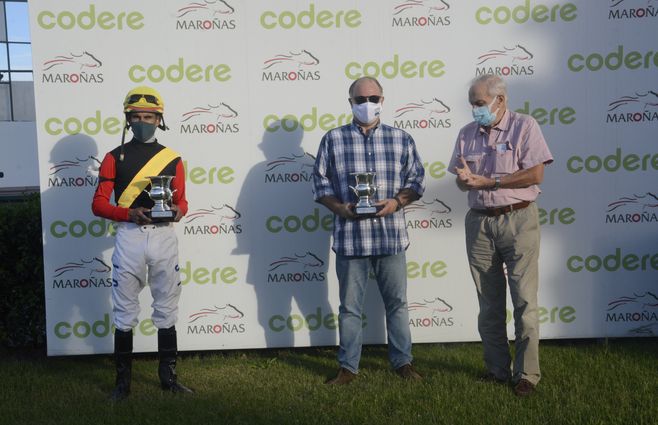 Rainha Pioneira TURF (1).JPG