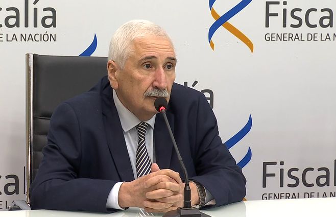 juan-gomez-fiscal-se-retira.jpg