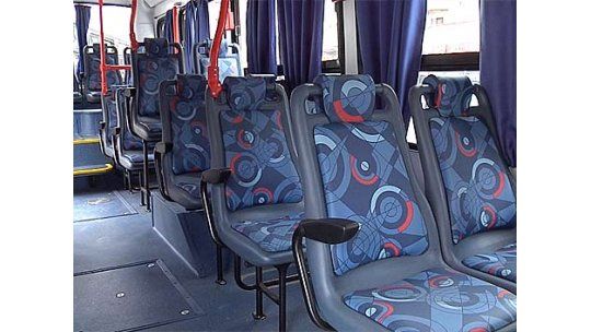 Tres ómnibus chocaron en Avenida Italia y Nariño