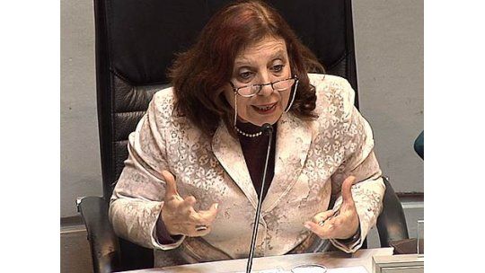 Olivera molesta porque buscan cosas ocultas tras Antel Arena