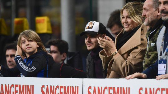 La modelo y manager Nara y el imperturbable Icardi, una pareja influencer en el mundo