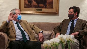 Ministro Heber con Gonzalo Valdés, presidente de la ARU. Foto: Ministerio del Interior.