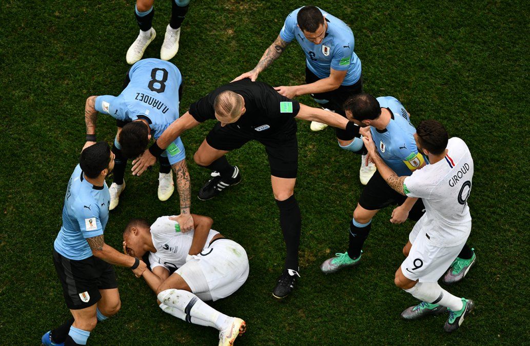 foto-lio-uruguay-francia-mbgappa-godin-afp.jpg