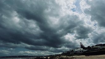 doble alerta amarilla de meteorologia por tormentas fuertes y lluvias intensas