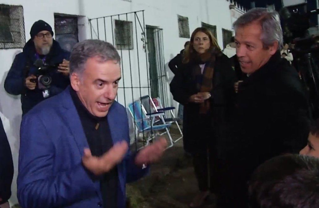 "Presidente, ¿me hace el six seven?": el meme viral al que se sumó Orsi ante el pedido de un niño