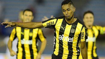 Peñarol es campeón de la Supercopa tras derrotar a Nacional 3-1