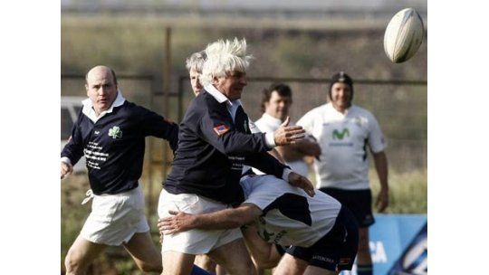 Supervivientes de los Andes juegan un simbólico partido de rugby