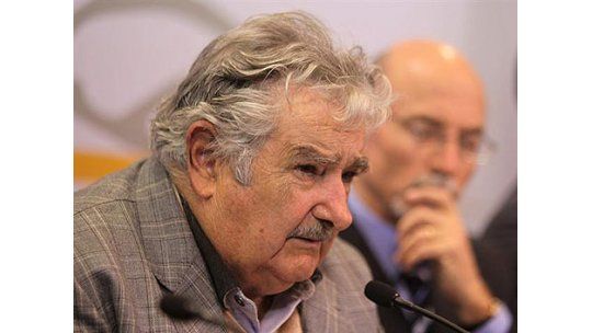 Mujica: ¿cómo una empresa pública tiene 700 gerentes?