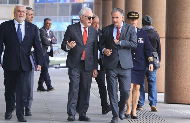 Canciller Mario Lubetkin y presidente Orsi este lunes a la salida de Torre Ejecutiva. Foto: FocoUy