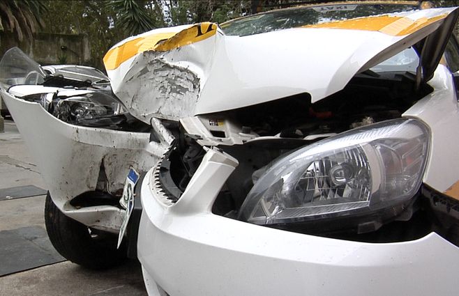 taxi-chocado-robo-estacion-de-servicio