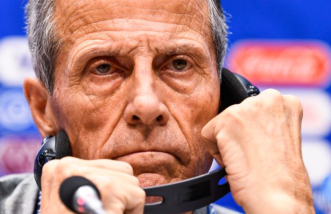 Tabárez-cara-de-enojo-AFP.jpg