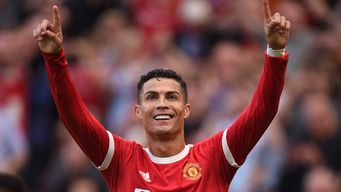 cristiano ronaldo debuto en el united con doblete