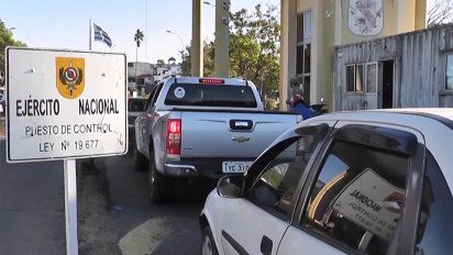 una mujer le robo el arma a un militar en el puente de la concordia