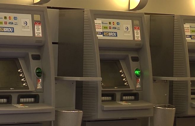 cajeros-brou-banco-republica2.jpg