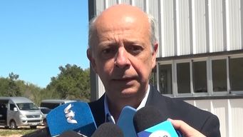 Javier García, ministro de Defensa.