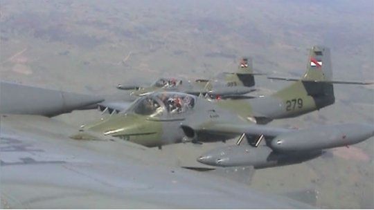 Avión A 37 B
