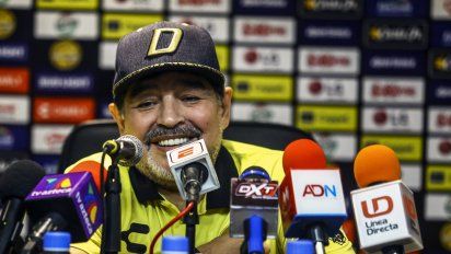 maradona esta bien y ya dejo la clinica donde estuvo internado