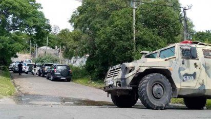 una persona muerta en medio de allanamientos en el cerro