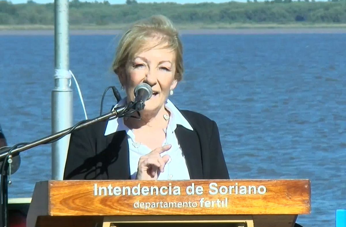 Carolina Cosse, presidenta en ejercicio. Carolina Cosse, presidenta en ejercicio.