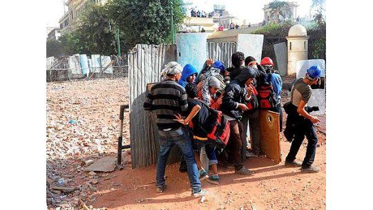 Al menos 10 muertos  y 500 heridos en enfrentamientos en Egipto