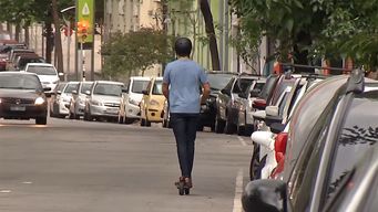 intendentes aprobaron reglamentacion de monopatines electricos; uso individual con casco y chaleco, y pagaran seguro