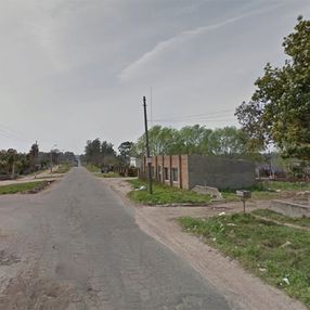 Policía detuvo a dos jóvenes que vendían moto robada en Marketplace; ella estaba armada y él requerido por homicidio Policía detuvo a dos jóvenes que vendían moto robada en Marketplace; ella estaba armada y él requerido por homicidio