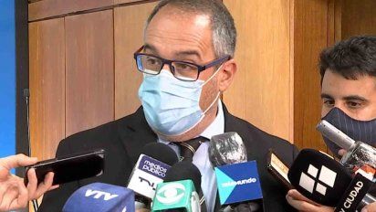 Senador Mahia aseguró que hay posturas diferentes en el gobierno sobre presupuesto para remedios caros