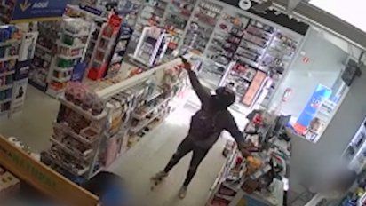 tres delincuentes a prision por varias rapinas a farmacias de ciudad de la costa
