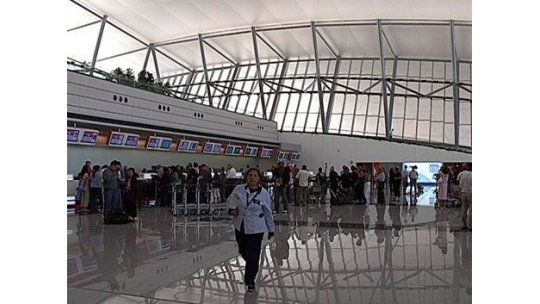 Aeropuerto con operativa distorsionada por reclamo salarial