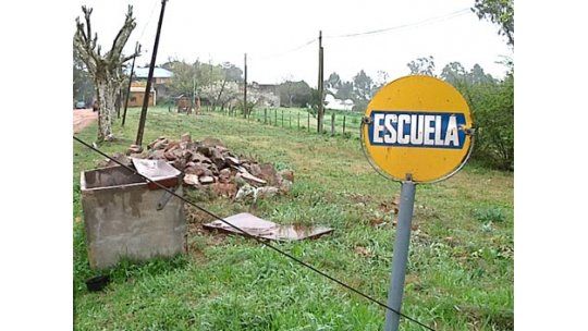 Roban escuela y se llevan hasta la torta de cumpleaños de maestra