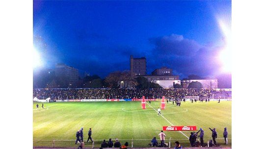 Peñarol lo empató en el último suspiro: 1 a 1 ante Defensor