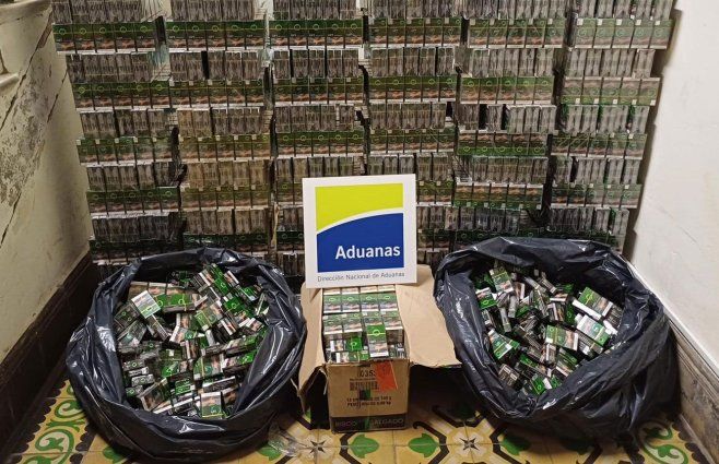 Aduanas incauta en varios operativos 190.000 cigarrillos y vaporizadores por más de 2,3 millones de pesos. Foto: Aduanas.