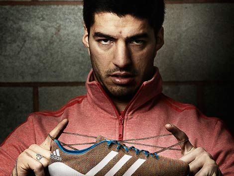 Suárez, la cara de los nuevos zapatos de fútbol de Adidas