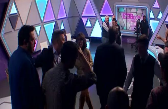 Foto: captura de pantalla de la emisión de Telemundo, sobre el incidente en el programa Esta boca es mía.