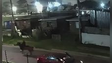 Amenazó a una mujer con un arma, le robó el celular y se fugó a caballo; el animal fue incautado Amenazó a una mujer con un arma, le robó el celular y se fugó a caballo; el animal fue incautado