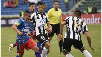 wanderers cayo 3-2 ante universitario sucre en el debut por la libertadores