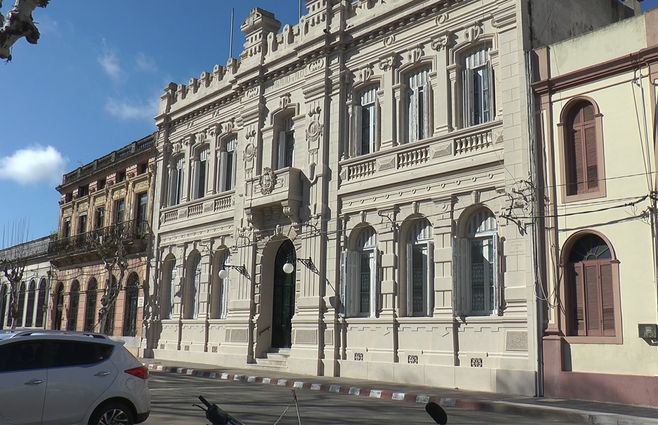 jefatura-policia-cerro-largo-fachada.jpg