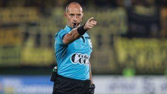 Foto: FocoUy. Javier Burgos, árbitro.