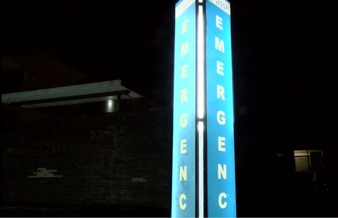 Foto: Subrayado. Hospital de San Calros, Emergencia.