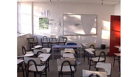 Lunes sin clases en los liceos de todo el país por paro docente