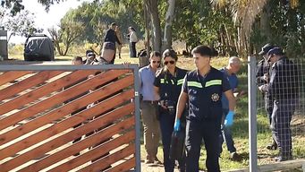 pareja fue encontrada muerta en el bano de su vivienda y principal hipotesis es un desperfecto en el calefon