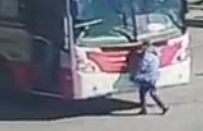 omnibus-coetc-accidente-intercambiador-belloni-video-policia-retirado