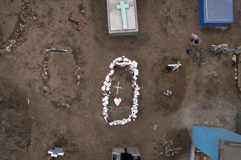 Tumbas en el Cementerio Número 13 de Tijuana, estado de Baja California, México.
