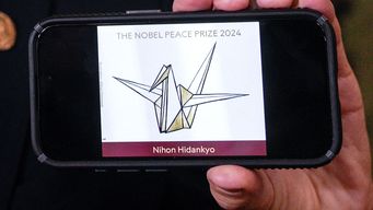 el premio nobel de la paz recayo este ano en una organizacion japonesa contra las armas nucleares