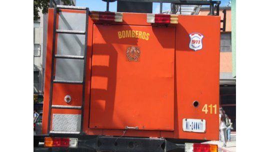 Bomberos controlaron incendio en zona de Ruta 1 y Camino Cibils