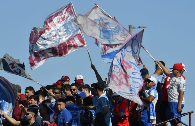 parque capurro hinchadas foco uy.jpg