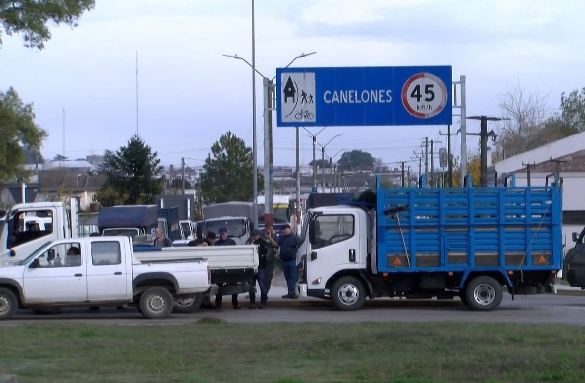 Movilización de camioneros y productores en varias rutas nacionales "contra la suba de combustibles" y la guía de carga
