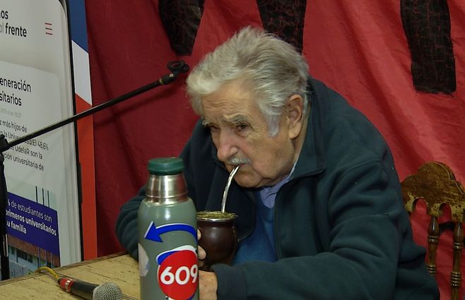 Mujica-tomando-mate.jpg